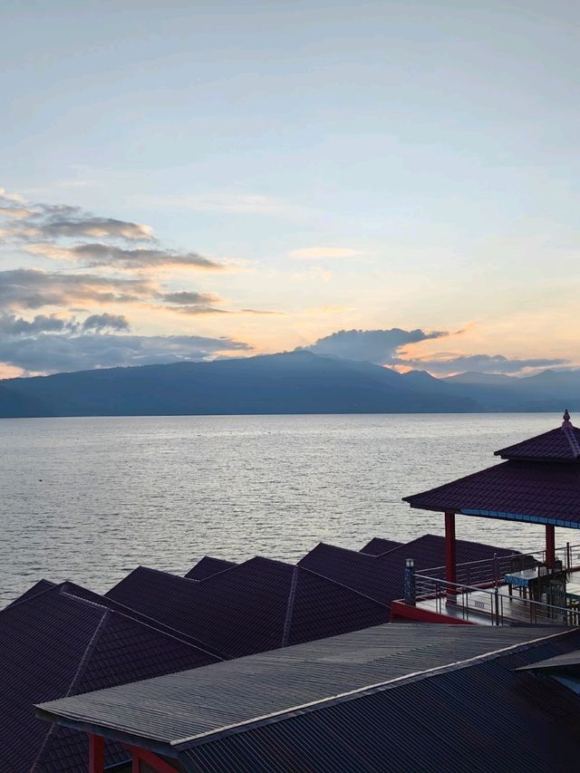 Budget hotel with a stunning view @Samosir Island 