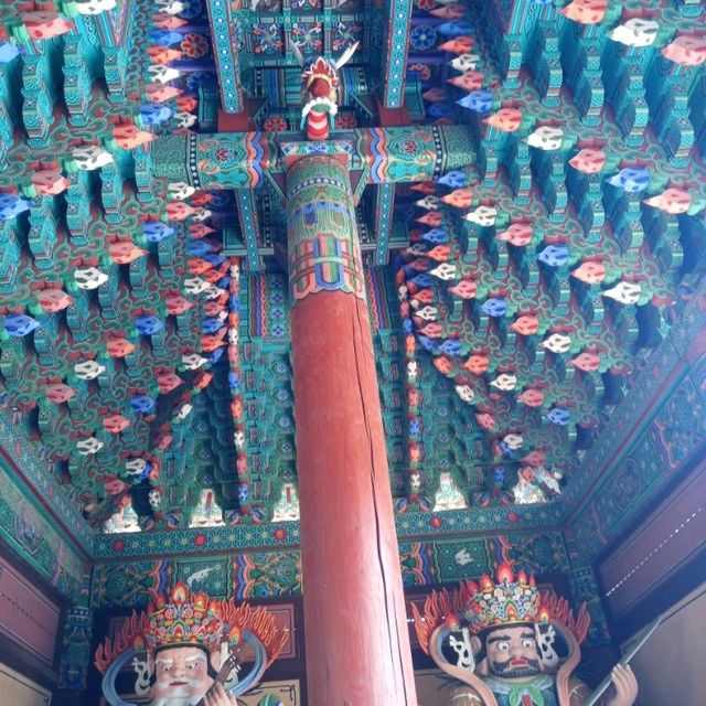 은빛 바다에 내리는 부처님에 아미타불 은해사다