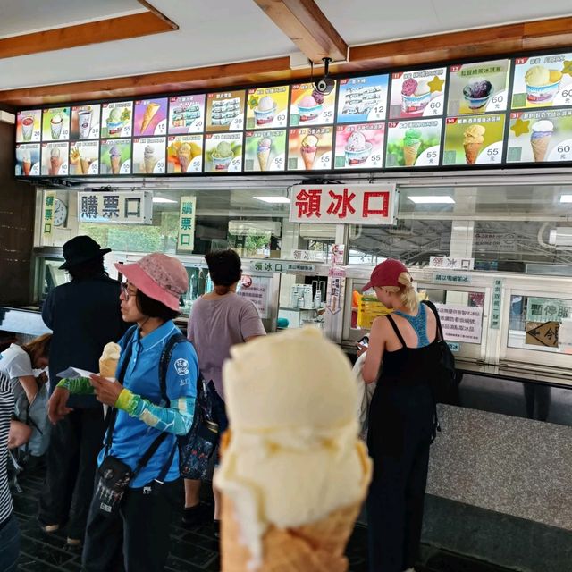 花蓮縱谷山水風光，巴士郵輪行