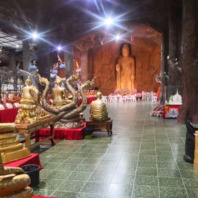 วัดมณีวงศ์ ถ้ำพญานาค จ.นครนายก