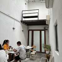 Le Cafe is Le Awesome