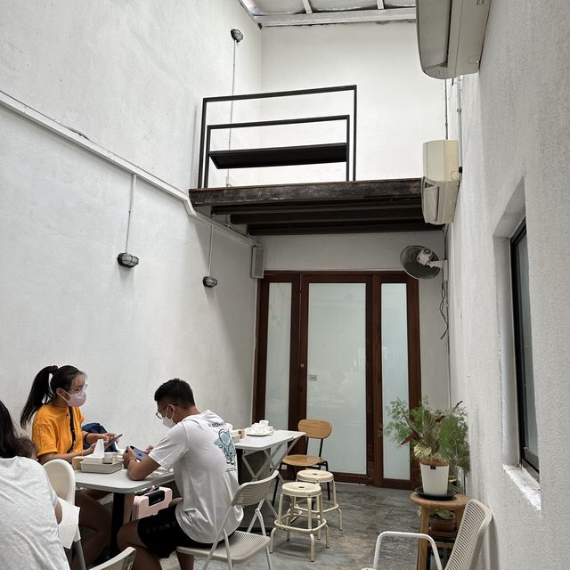 Le Cafe is Le Awesome
