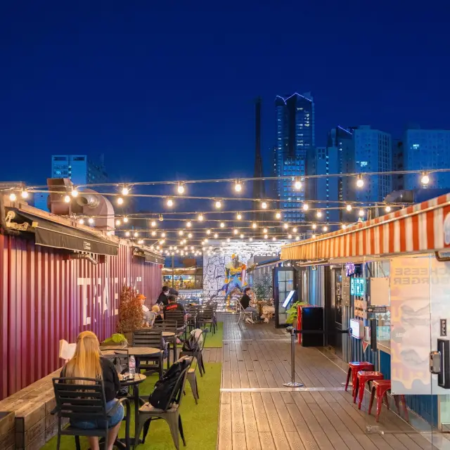 Cool Hangout Spot of Common Ground 
