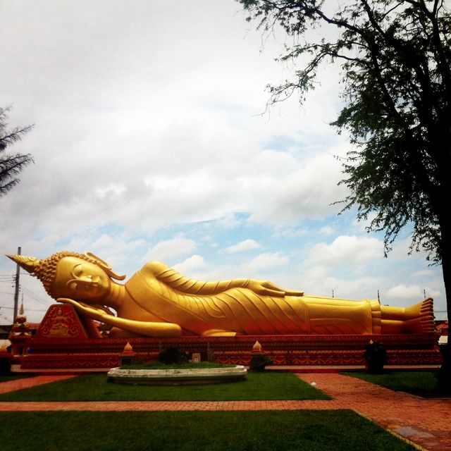 Very Grand, Very Golden, Very Vientiane!