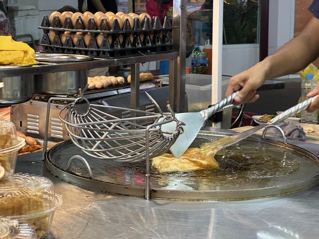 ตลาดศาลเจ้าถนนคนเดิน เมืองสุราษฎร์
