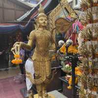 ไหว้พระพิฆเนศสี่แยกห้วยขวาง ขอพรเสริมดวง 