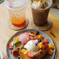 Have a Toast Day cafe’