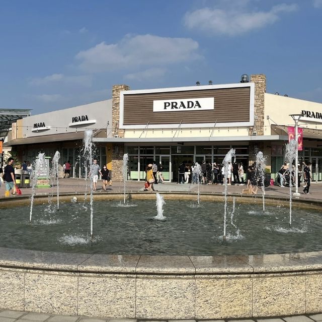 華泰名品城🛍️🏢：購物、美食、休閒一次滿足！