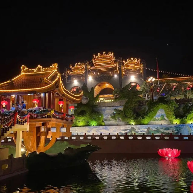 Chùa Ba Vàng - Quảng ninh - Việt Nam 