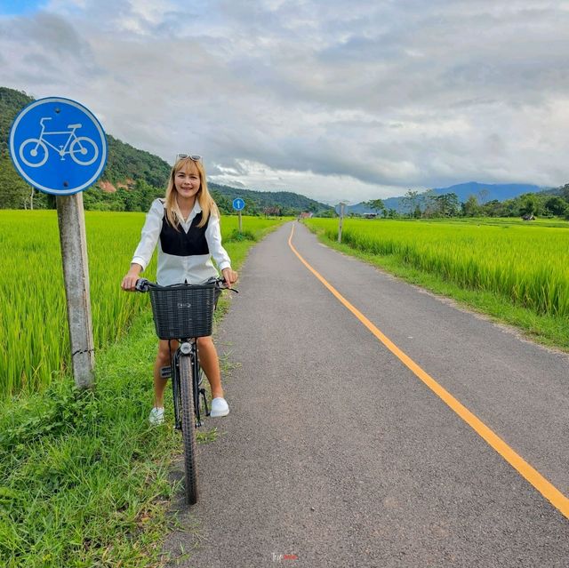 ที่พักสวย ติดริมน้ำมาง วิวท้องนา