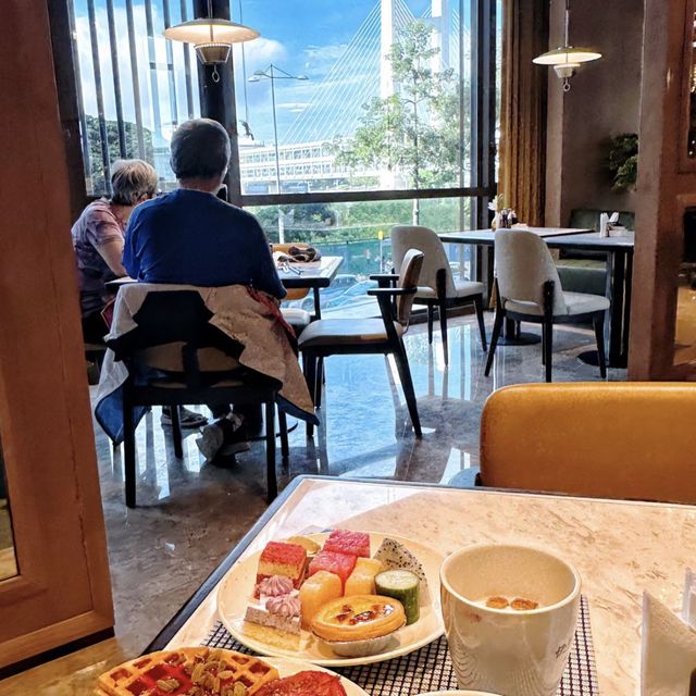 🛏️ 舒適新選擇：深圳福田口岸希爾頓歡朋酒店 🌟