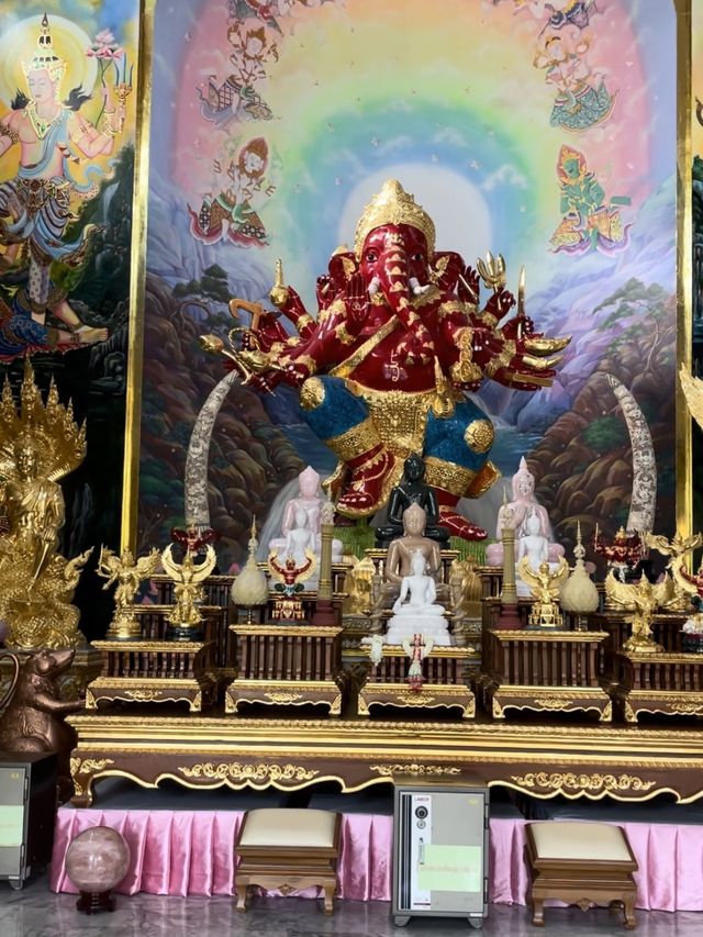 ไหว้ท้าวเวสสุวรรณและพญาครุฑที่วัดโพธิ์ทอง