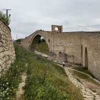12世紀の優雅な石橋 マラバディ橋