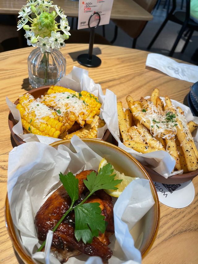 綠化用餐環境❤️簡約氣氛咖啡店Gaga