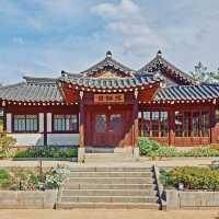 Beauty Of Bukchon Hanok Village in Seoul 