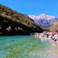 Discover stunning autumn in Jingtan Lake