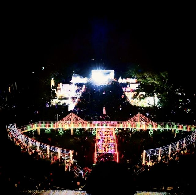 Christmas symbols Capital of Philippines 