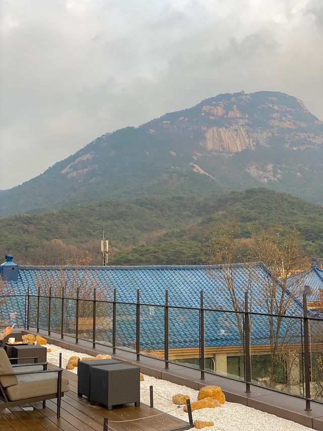 북한산을 한 눈에 담을 수 있는 스타벅스가 있다!?👀