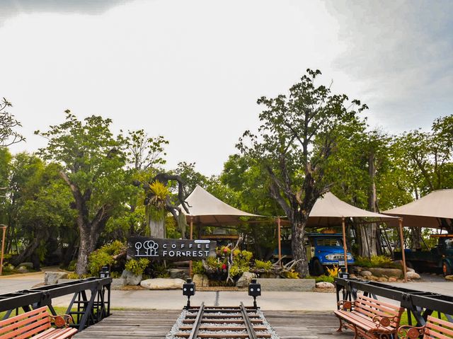 คาเฟ่ที่มีน้ำตก สวยอลังการมากก~ ที่ฉะเชิงเทรา