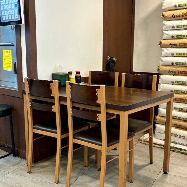 【韓国釜山・海雲台】小麦粉で作った冷麺のような釜山名物ミルミョン「海雲台ミルミョン専門店」
