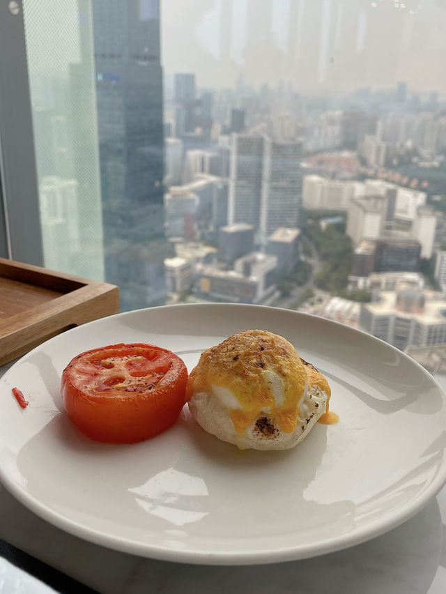🌅深圳萬麗酒店【燃自助餐廳】享受57樓高空灣景，尊享豪華早餐！🥐🍳