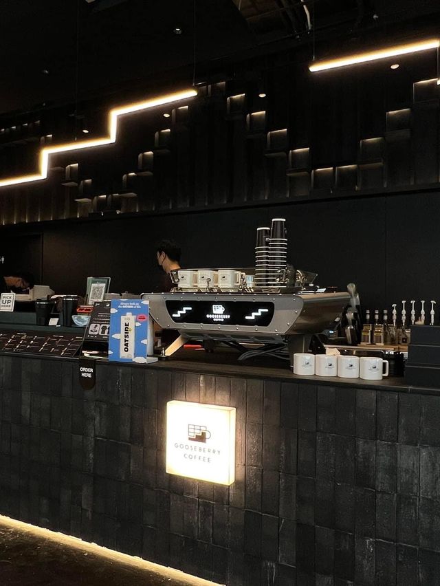 Gooseberry Coffee”  ~~ แบริ่ง-ลาซาล 