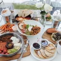 Circle Cafe: Dubai Delights