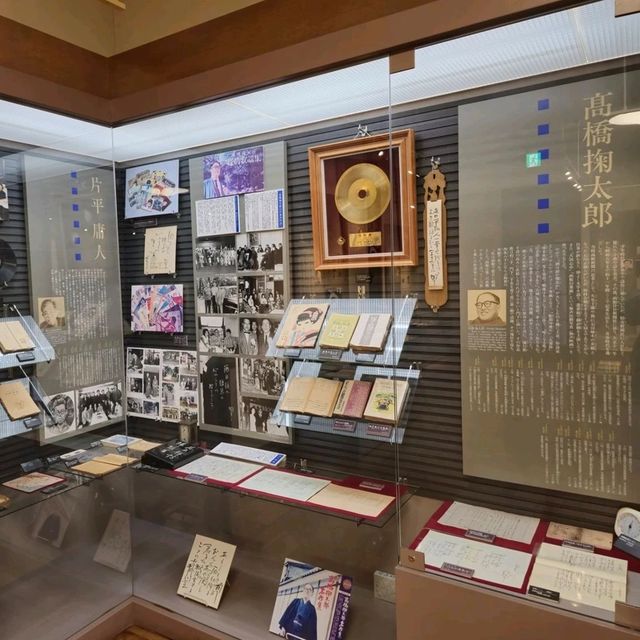 일본여행 전시 보기 좋은 Hakodate City Museum of Literature
