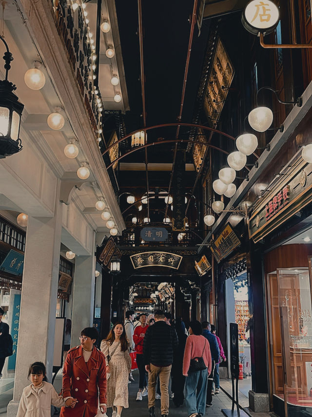 📍上海。豫園老街｜一度以為進入了神隱少女的電影場景