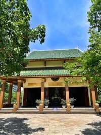 🇻🇳Surrounded by Beauty at Linh Ung Pagoda💙