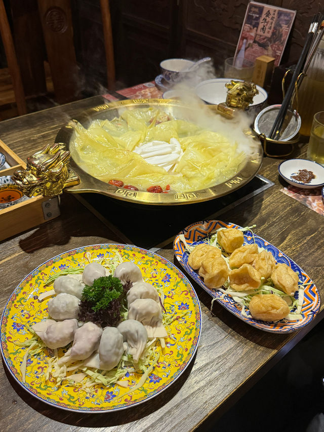 滾得囍宮廷火鍋，食物質素出色