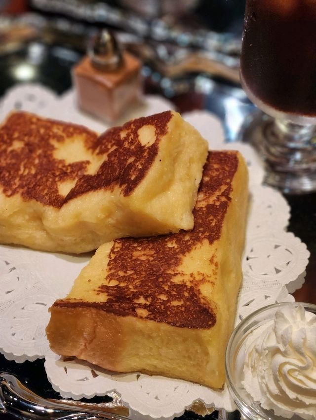 프렌치토스트가 정말 부드럽고 맛있는 카페 알리야