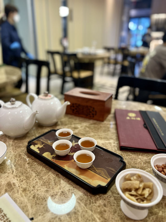 一個價錢吃到鮑魚`燕窩`海參`魚翅既潮洲菜😍🥢