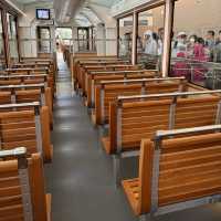 นั่งรถรางชมวิว ที่ชื่อว่า Peaktram 
