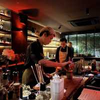 방콕의 분위기가 미쳐버린 bar, Thaipioka