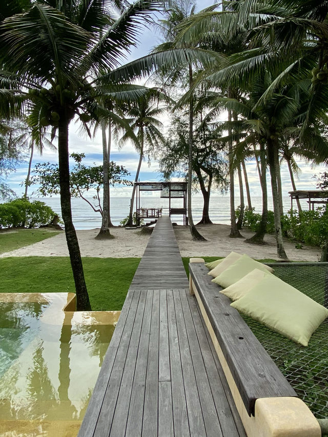 พักเกาะกูดให้ฟิน🏝️พักห้อง Beachfront ที่แพงที่สุด