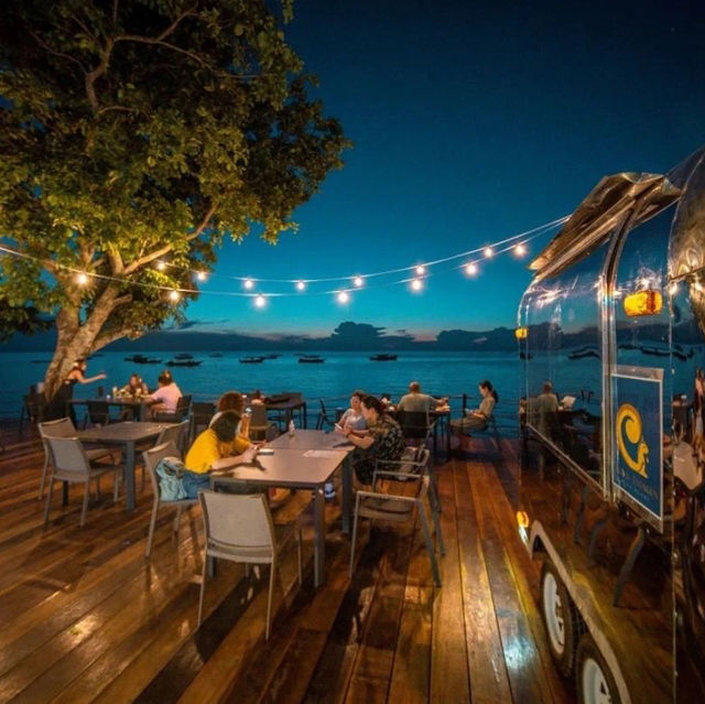 Exploring the Depths: Monkey Bay's Underwater Wonderland