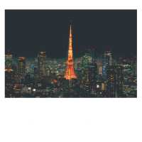 月下の東京タワー（恵比寿ガーデンプレイス・東京都渋谷区）