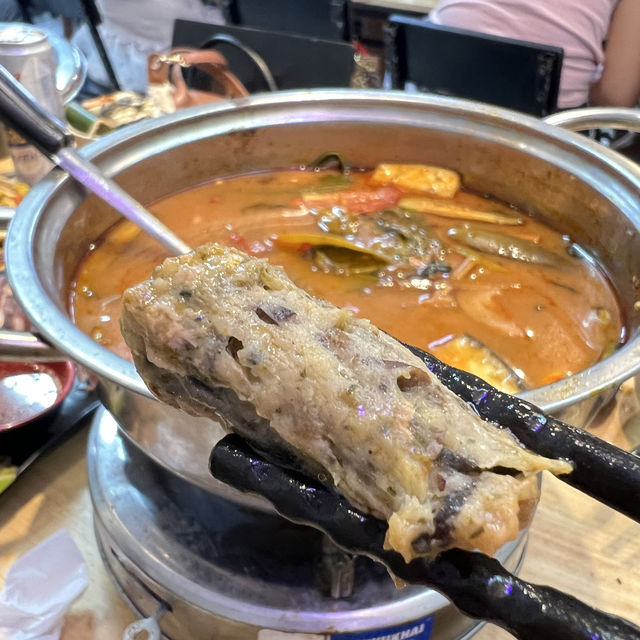 ร้านอาหาร Local Seafood ของคนท้องถิ่นใน Danang