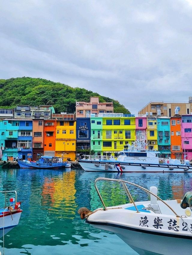 🌈 บ้านสีรุ้ง ท่าเรือเจิ้งปิน ไต้หวัน