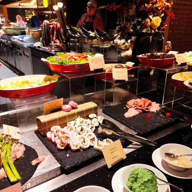 🦞🐟 Seafood Buffet Galore 🦀 🦪