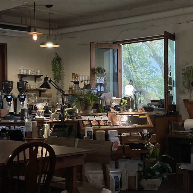 カフェ天国の田浦カフェ通りにある穴場カフェ“얼룩”☕️