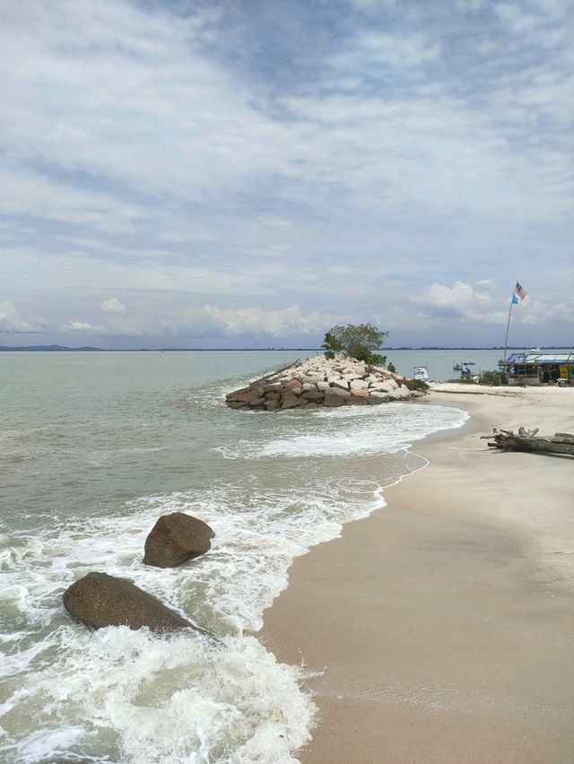 Exploring Tanjung Tokong Beach, Penang