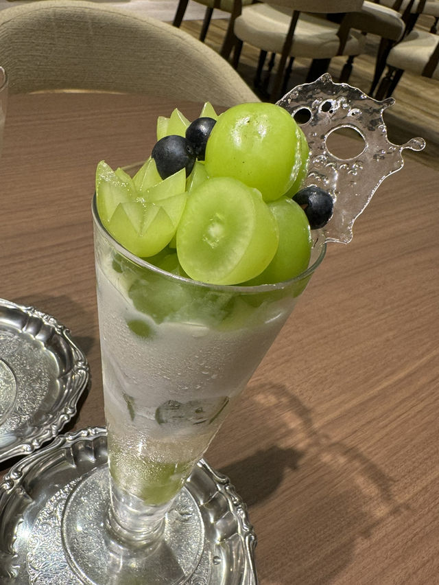 【福岡カフェ】旬のフルーツを使ったスイーツが食べられる老舗フルーツ店のカフェ✨
