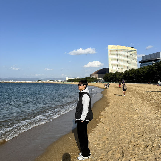 아기자기한 유럽풍 감성의 모모치해변🌊