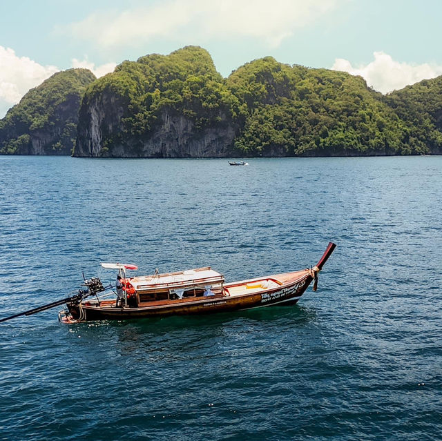 ล่องเรือหางยาวเที่ยวทะเลกระบี่