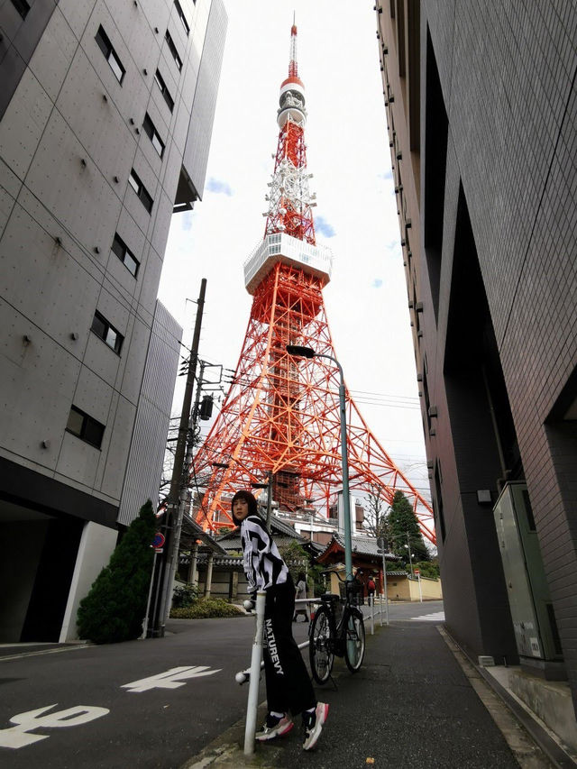 พาถ่ายรูป Tokyo Tower ที่ญี่ปุ่น 🗼