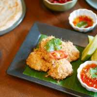 ร้านอาหารไทย ย่านถนนข้าวสาร แกงสูตรโบราณ 100 ปี