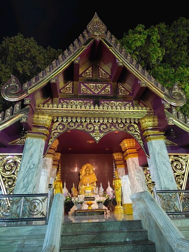 เดินเที่ยวถนนคนเดินไหว้ศาลหลักเมืองเมืองอุดร