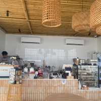 จิบกาแฟ แลฝั่งโขง @Chewa Café 